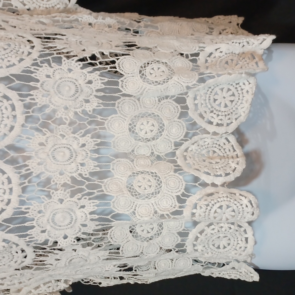 Charlotte Russe crotchet top - Picture 5 of 10